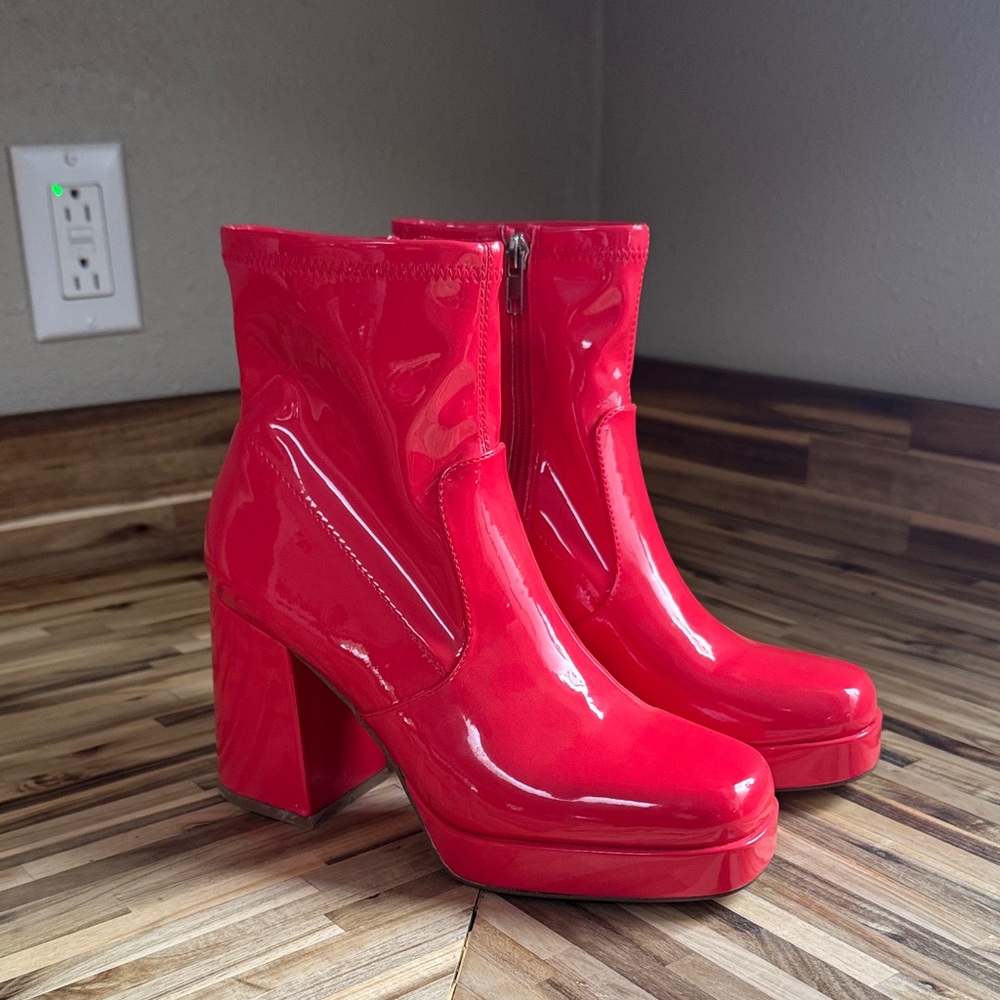 Steve Madden Glossy Red Heeled Boots 7.5